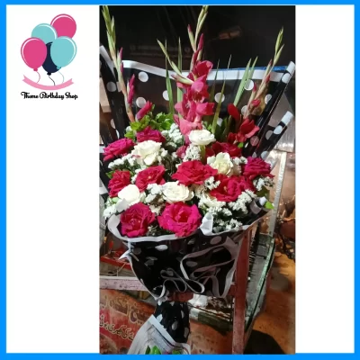❤️ Grand Red & White Floral Arrangement – A Gift of Love and Elegance 🌼